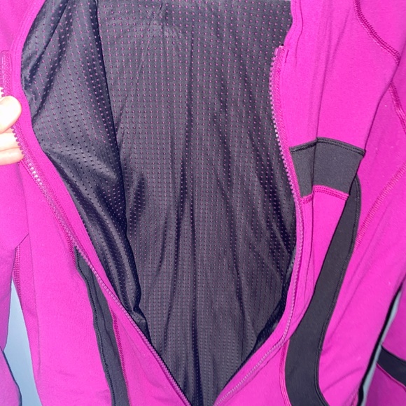 LuluLemon reversible jacket - Picture 2 of 2